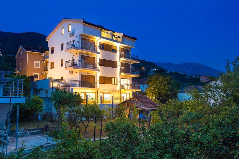 Porto Apartments Tivat Buitenkant foto